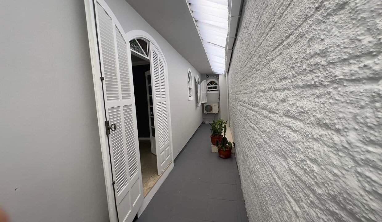 WhatsApp Image 2025-10-08 at 13.31.28